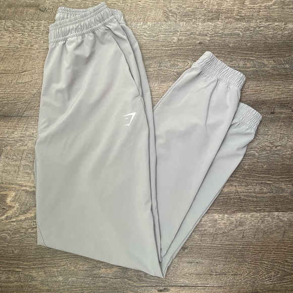 ❌SOLD❌ NEW Gymshark Training Woven Joggers - Picture 1 of 3